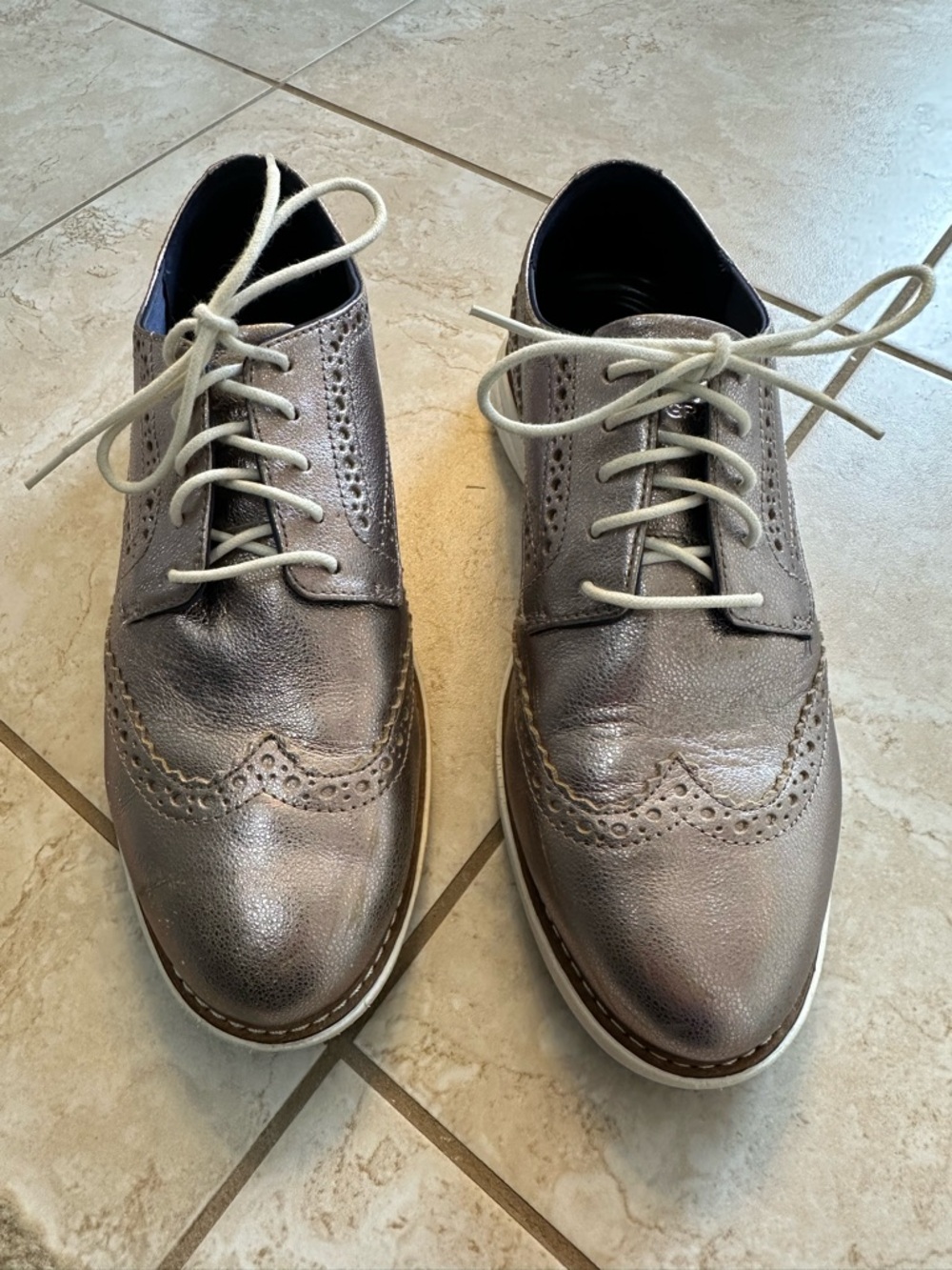 Women’s Cole Haan Grandevolution Oxford in pink glitter, size 8